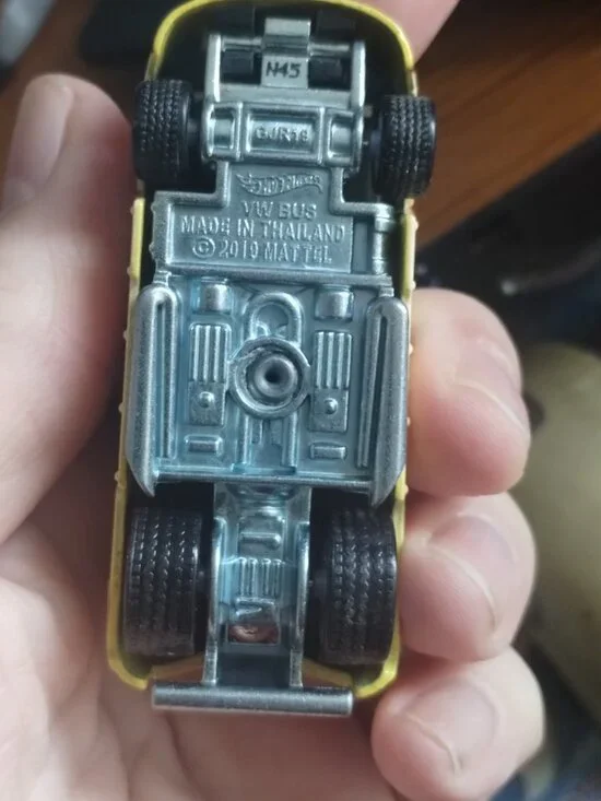 2020 Hot Wheels Boulevard series Volkswagen drag bus real Riders - Picture 2 of 5